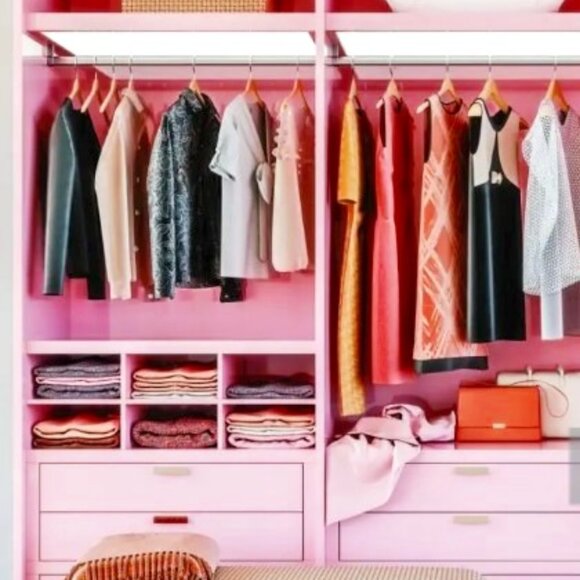 Meet your Posher, Esther - Picture 1 of 1